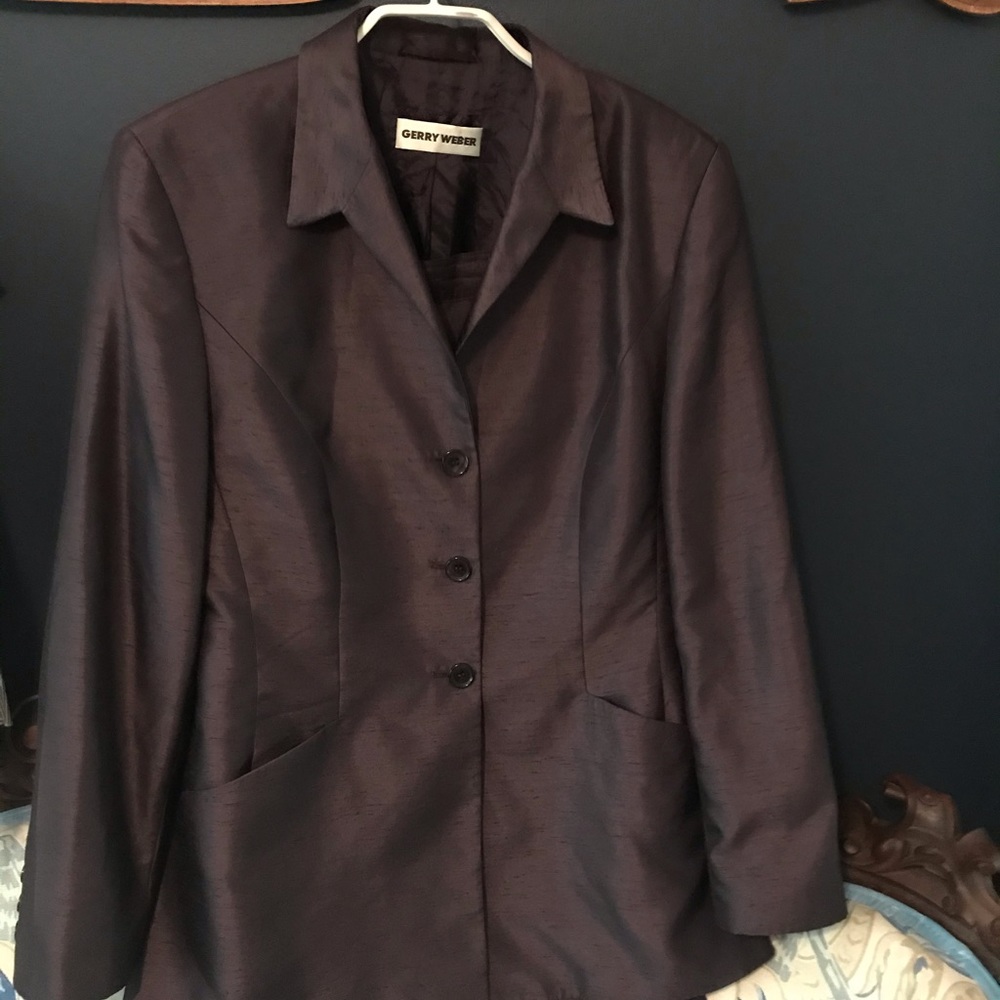 Gerry Weber skirt suit